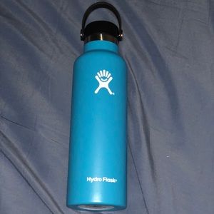21 Ounce Blue Hydro Flask with Flex Cap